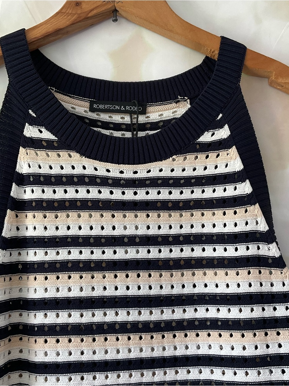 Robertson & Rodeo Knit Top - Picture 3 of 7